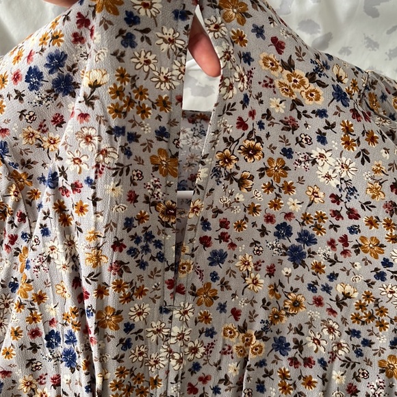 American Eagle Blouse - Picture 4 of 4